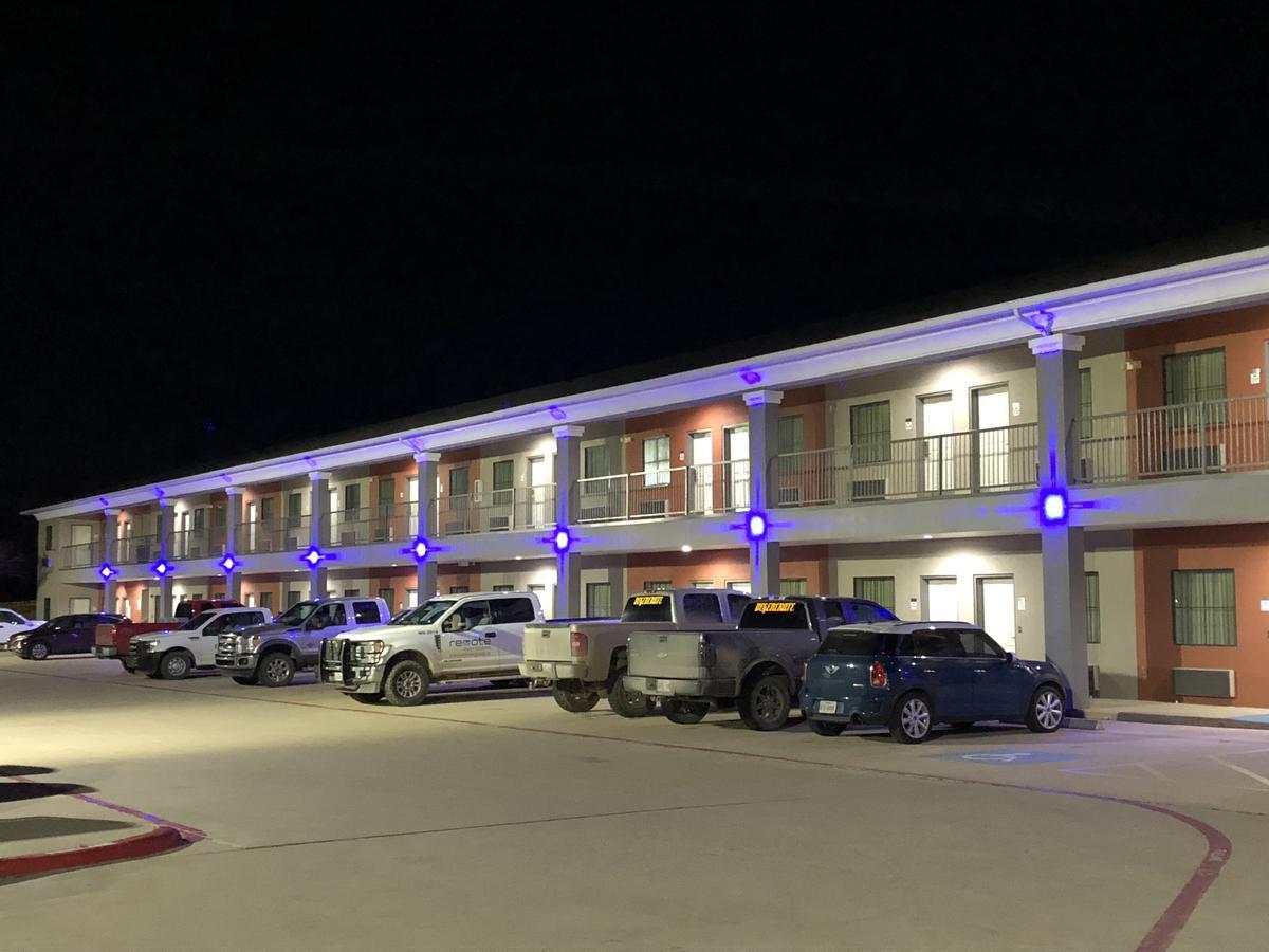 Executive Inn And Suites Joaquin Екстер'єр фото
